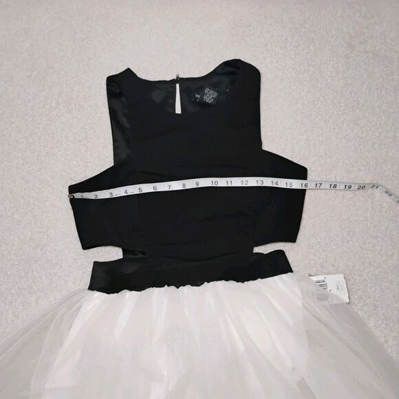 NWT Tutu Dress Cut out Balletcore Bodycon Formal Black Swan Juniors 9/10 - Picture 4 of 12